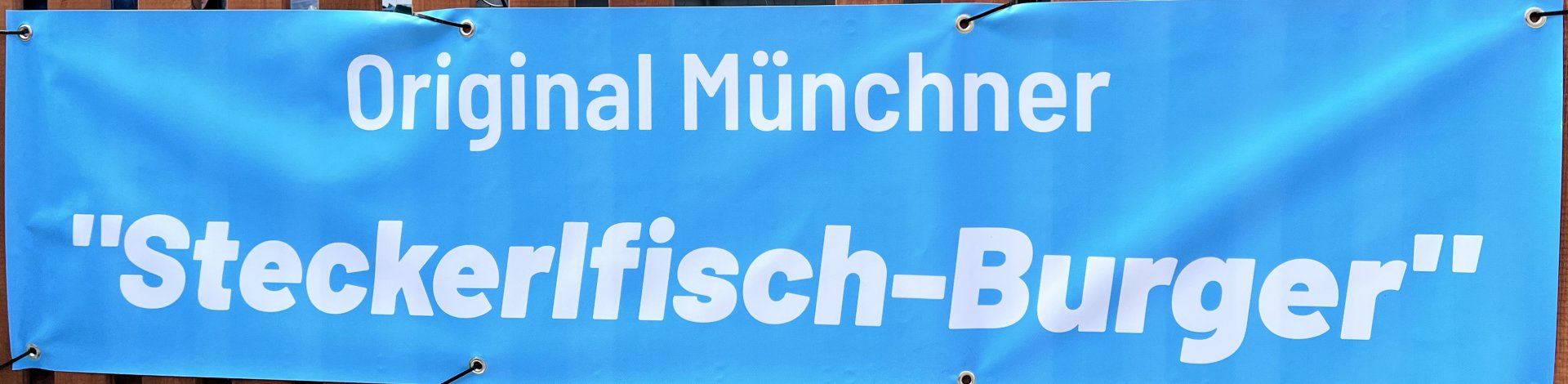 Usere Erfindung, der original Münchner-Steckerlfischburger